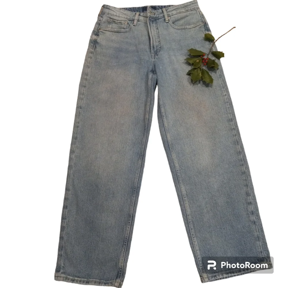 Women 8 Free Assembly Vintage Straight Leg Jeans Faded Blue Y2K Denim